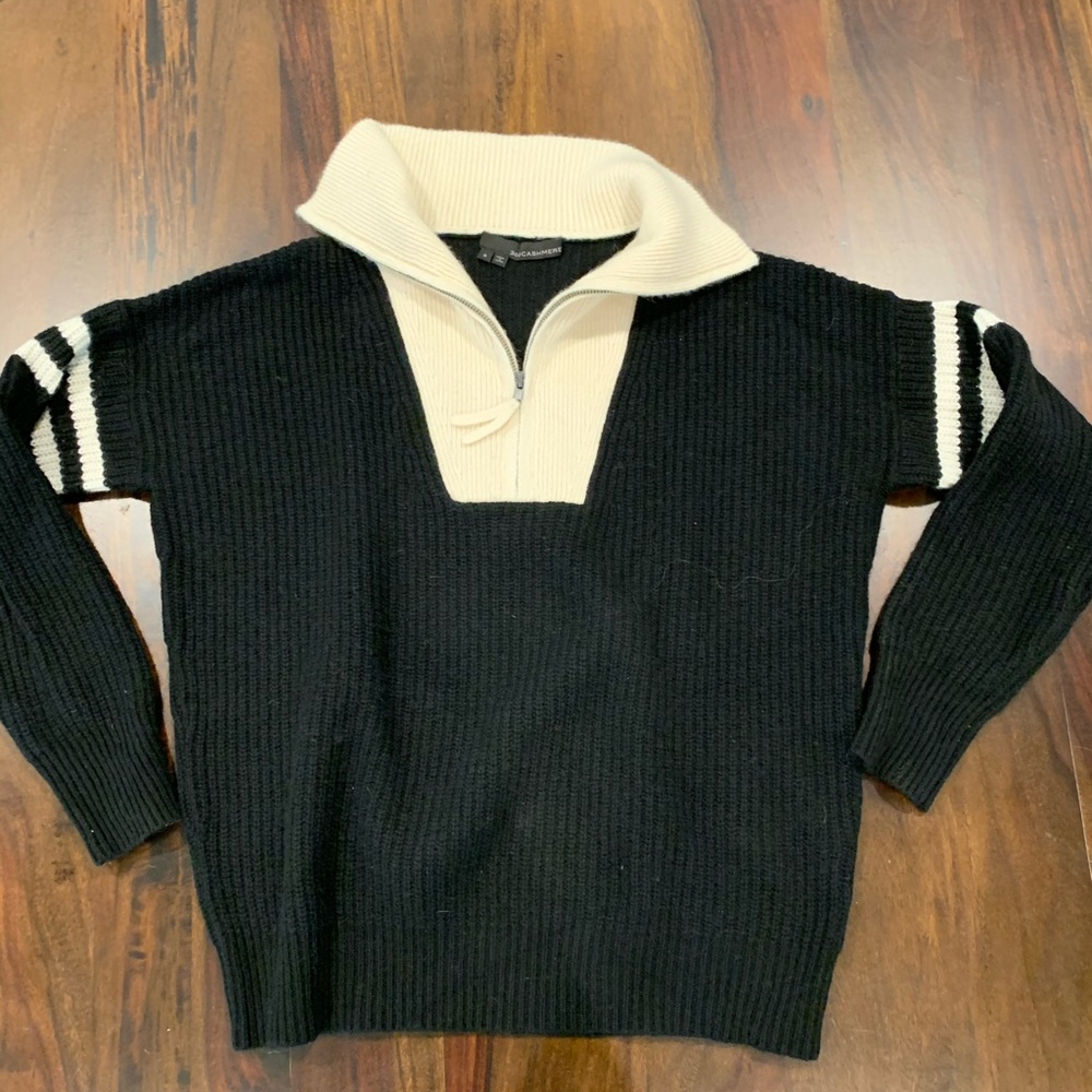 NWOT 360 cashmere sweater